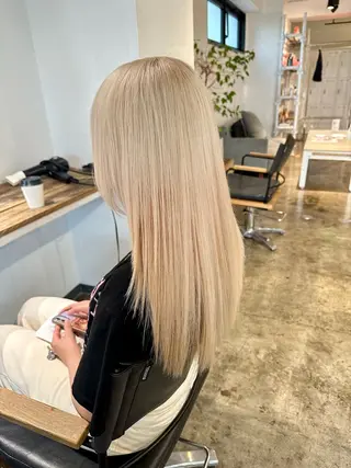 ロング カラー ✨艶ブリーチカラー ✨四ノ宮裕己のヘアスタイル