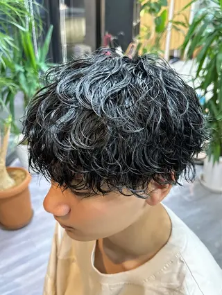 パーマ メンズ arika オケシ　リョウダイのヘアスタイル