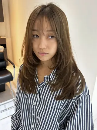 セミロング Stylo所属・吉川 莉央のヘアスタイル