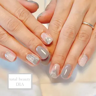 ネイル total beauty DIA所属・ネイリスト SHOKOのネイルデザイン