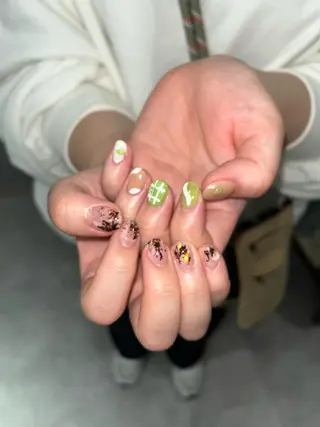 ネイル 🪐富島彩夏 /海外nail🪐のネイルデザイン