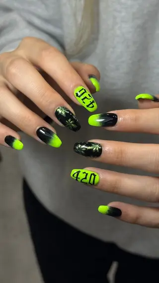 ネイル Momoka ネイリスト福岡/薬院のネイルデザイン