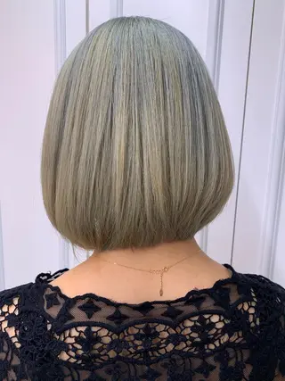 ミディアム 🪞THEATER 表参道店🩰のヘアスタイル