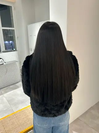 ロング Unami  / RIZUMUのヘアスタイル