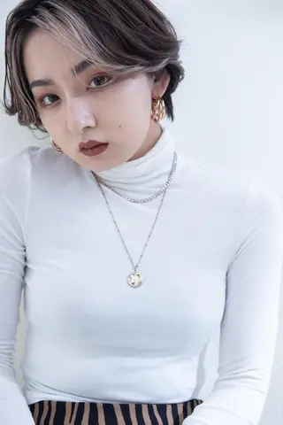 ショート カラー 藤田 義剛のヘアスタイル