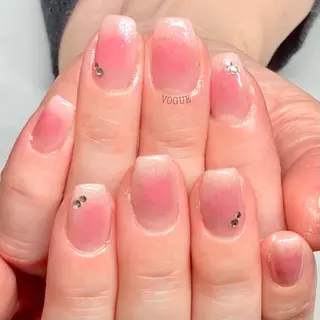 ネイル VOGUE ×SWANのネイルデザイン