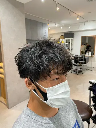 メンズ 🐬脱白髪染めカラー 清水大世🐬のヘアスタイル