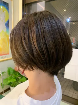 ショート カラー hair&makeRIHGA所属・鈴木希優 /ハイトーンカラーのヘアスタイル