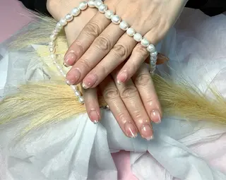 ネイル pink ladyサロン所属・べ にのネイルデザイン