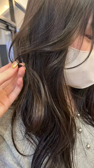 ロング ヒナタ/ベージュ, 暖色カラーのヘアスタイル