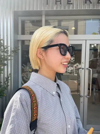 ショート カラー しの　ゆきの THE REMMYのヘアスタイル