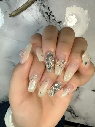 ネイル 新山 聖のネイルデザイン