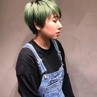 ショート 柔らかブラウン/顔周 りレイヤー♡ユウシのヘアスタイル