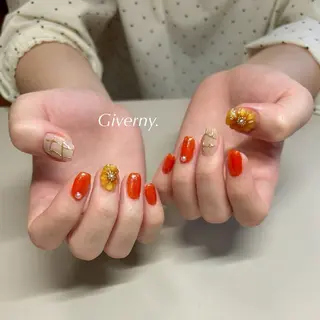 ネイル Giverny .のネイルデザイン