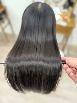 ロング A'SHE横浜所属・髪質改善特化🔥縮毛 、美髪形成のプロ✂️のヘアスタイル