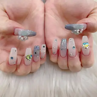 ネイル AngelChris ビューティーサロンのネイルデザイン