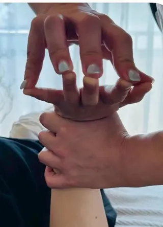 脳休ヘッド ストレッチのエステ・リラクイメージ