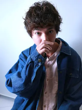 メンズ ウルフカット／吉村 桃子のヘアスタイル