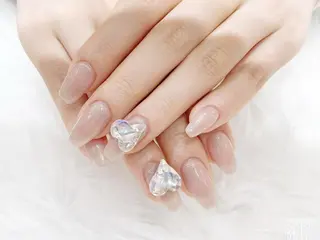 ネイル Elegant beautyルイのネイルデザイン