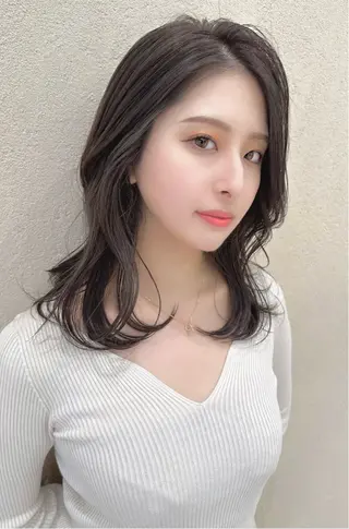 ミディアム カラー 韓国レイヤー/ミルク ティー🦋高橋　暖のヘアスタイル