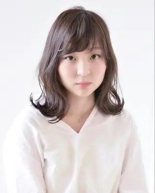 ミディアム カラー パーマ KIZU 髪質改善 怪談を語る美容師のヘアスタイル