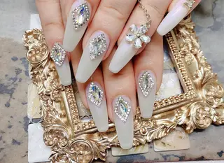 ネイル マキ ネイルサロンのネイルデザイン