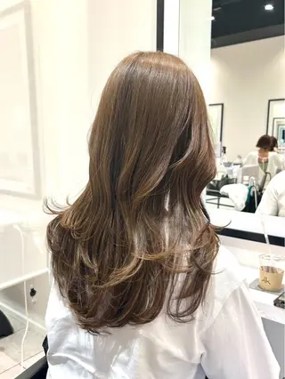 ロング カラー カラー3000円🦋 鈴木思音のヘアスタイル