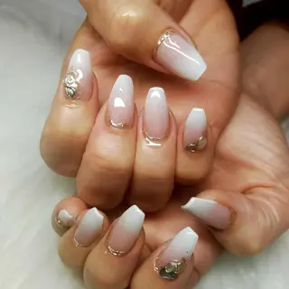 ネイル Beaute Pure_Mのネイルデザイン