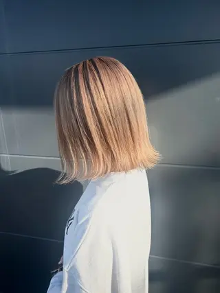 ミディアム カラー Emitas.三年坂所属・Emitas.　井上 真奈美のヘアスタイル