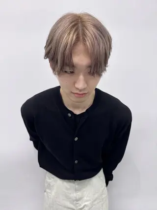 カラー メンズ オカモト ミユウのヘアスタイル