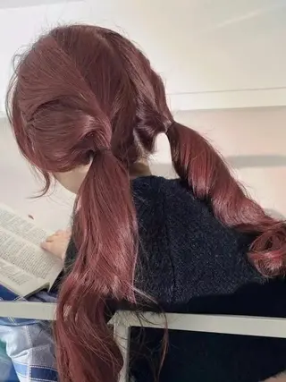 ロング カラー トレンド暖色ヘア🍒 miu🍒のヘアスタイル