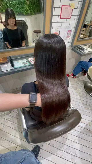 ロング カラー 山内 愛可のヘアスタイル