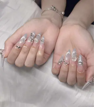 ネイル Lee Nailsのネイルデザイン
