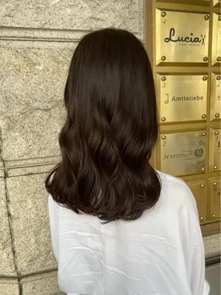 ロング 藤原 侑香のヘアスタイル