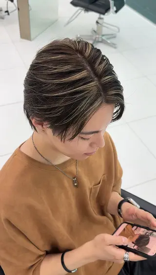 メンズ 白髪ぼかし/白髪 メッシュ/ゆうとのヘアスタイル