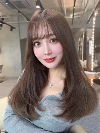 ロング Kanami/韓国風 /艶カラーのヘアスタイル
