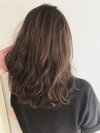 セミロング カラー 酸性縮毛矯正のプロ 杉山玲介のヘアスタイル