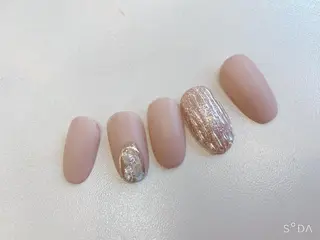 ネイル 【尾下】 ロイヤル•セラピストのネイルデザイン