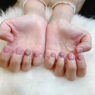 ネイル 根津 綾子のネイルデザイン