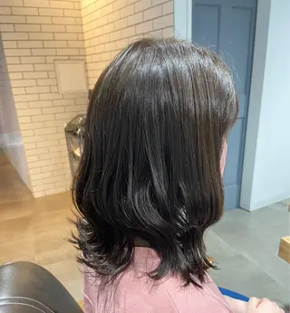 ミディアム カラー 安岡美咲✂︎ 艶カラー/髪質改善のヘアスタイル