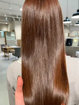 カラー 森 理音のヘアスタイル