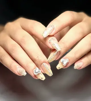 ネイル 新山 聖のネイルデザイン