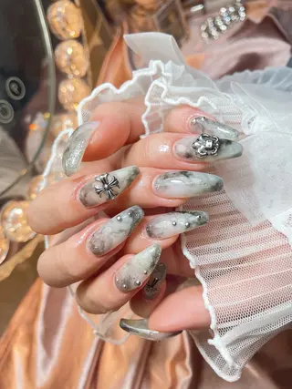 ネイル 23時まで❤︎韓国、 ワンホンネイルのネイルデザイン