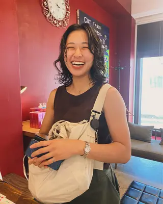 ミディアム パーマ 小日向 沙織のヘアスタイル