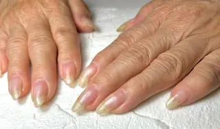 ネイル 深爪・自爪育成専門 MAHALOHIのネイルデザイン