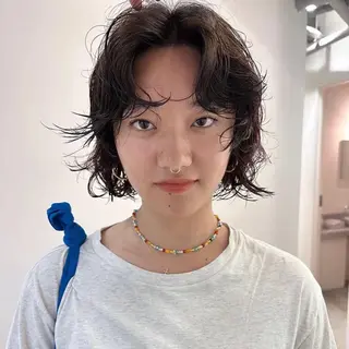 ミディアム パーマ 大下 心渚 /ブリーチ/艶カラーのヘアスタイル