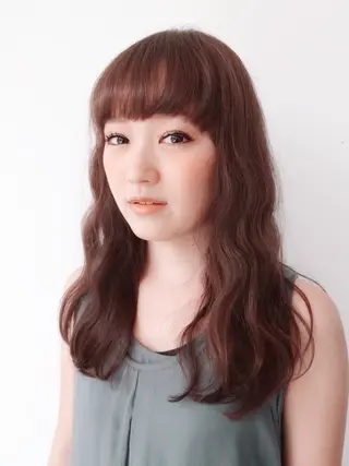ロング Add9 安田 美紀のヘアスタイル