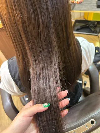 カラー 前田 亜由美のヘアスタイル