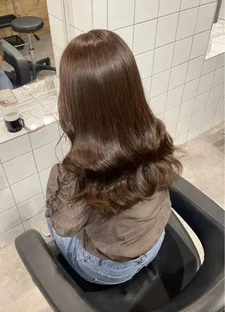 ロング 韓国ヘア/ブリーチ無 しWカラー/オリーブのヘアスタイル