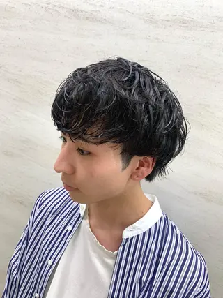 ミディアム メンズ 足立 遼太朗のヘアスタイル